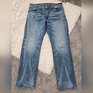 AMERICAN EAGLE Next Level Airflex Slim straight Jeans. Size 32x30. Good preowned